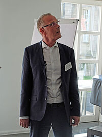 Dr. Bernd Röther